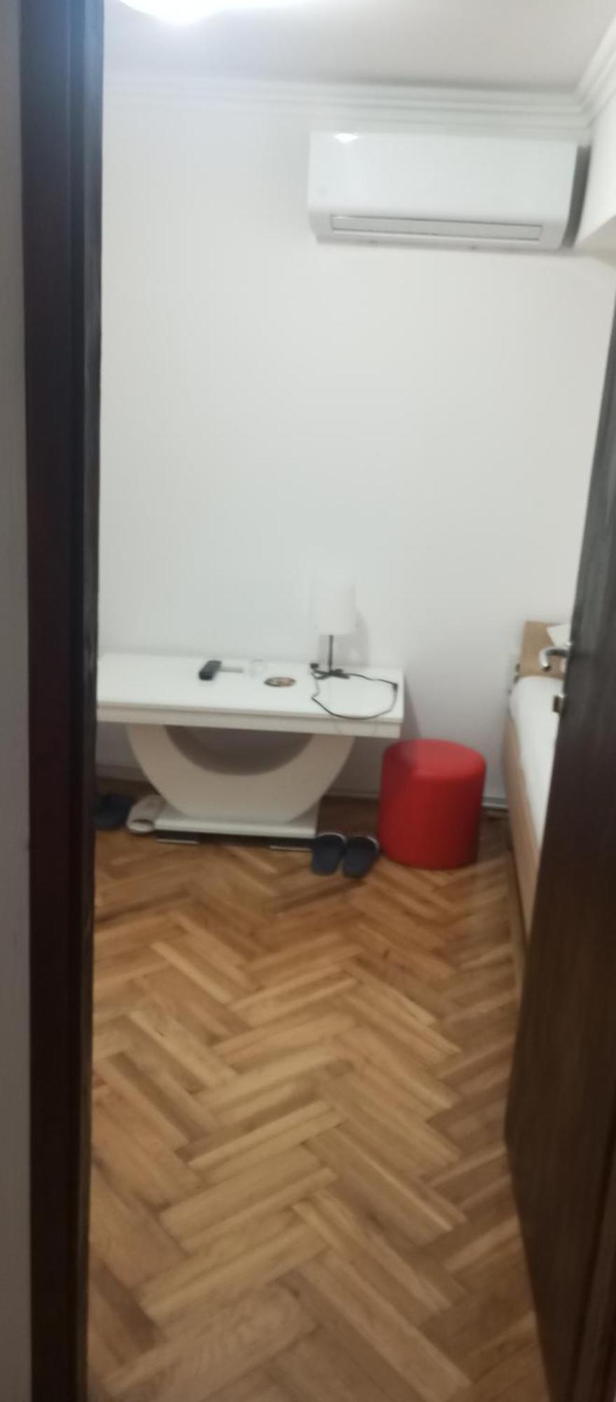 Airport Md Rooms 2 Belgrad Exterior foto